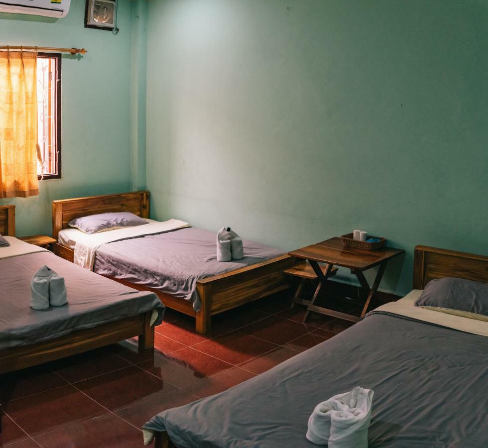 Mao Phasok Riverside Guesthouse Luang Prabang Exterior foto